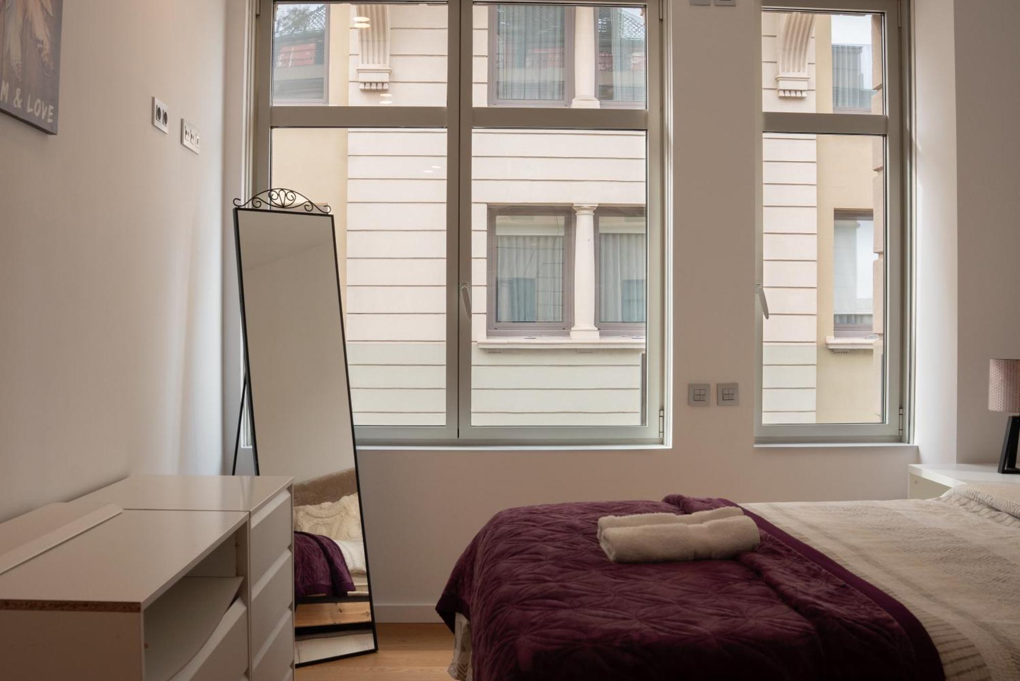 Cathedral Charm On Via Lantana Apartment *