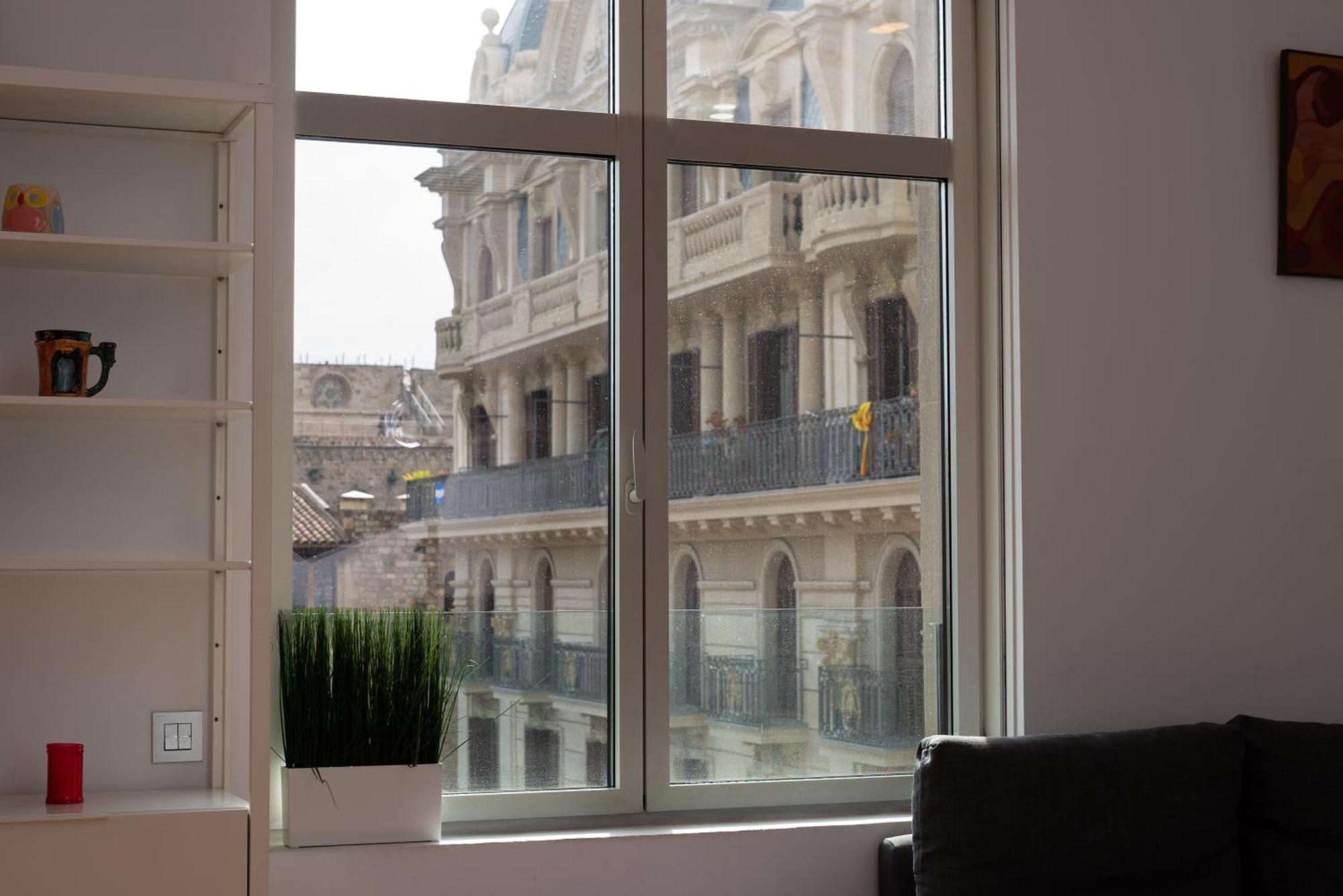Cathedral Charm On Via Lantana Apartament *